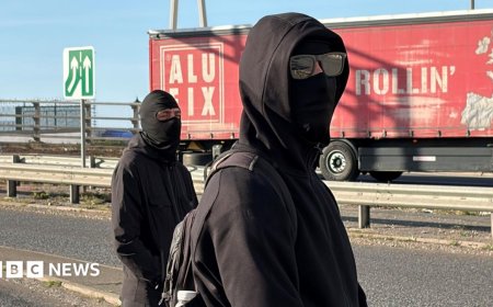 Police to crack down on face coverings at protests