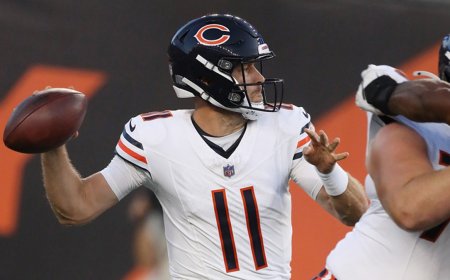 Case Keenum Practices For Bears Amid Caleb Williams, Tyson Bagent Uncertainty