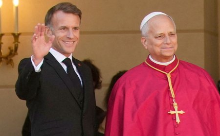 Pope greets Paris crowds in popemobile as he warns of AI risks
