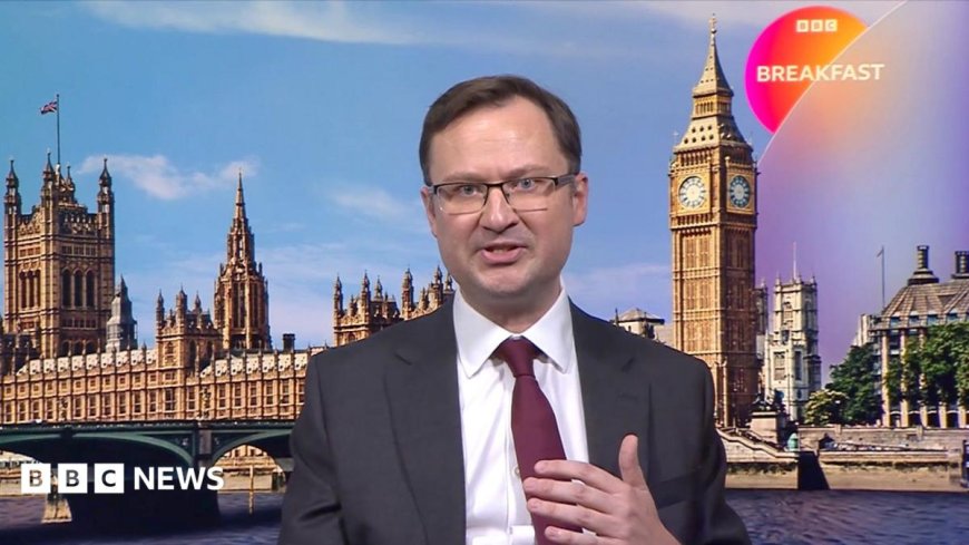 Government wants to 'get out of prison crisis doom loop'