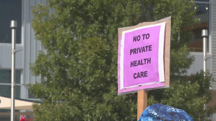 Lethbridge protesters rally as Alberta’s Bill 11 takes effect