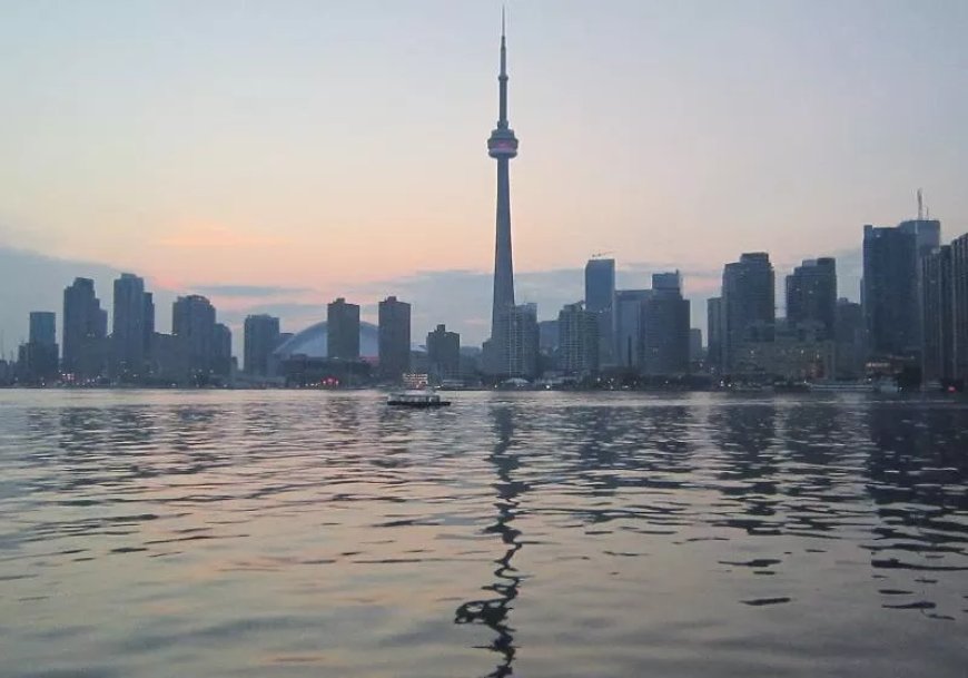 Apple joins Google in changing Lake Ontario to Lake America following Trump's push