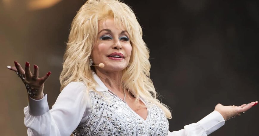 Dolly Parton’s Hollywood Walk of Fame Star Vandalized Days After Country Legend’s Death