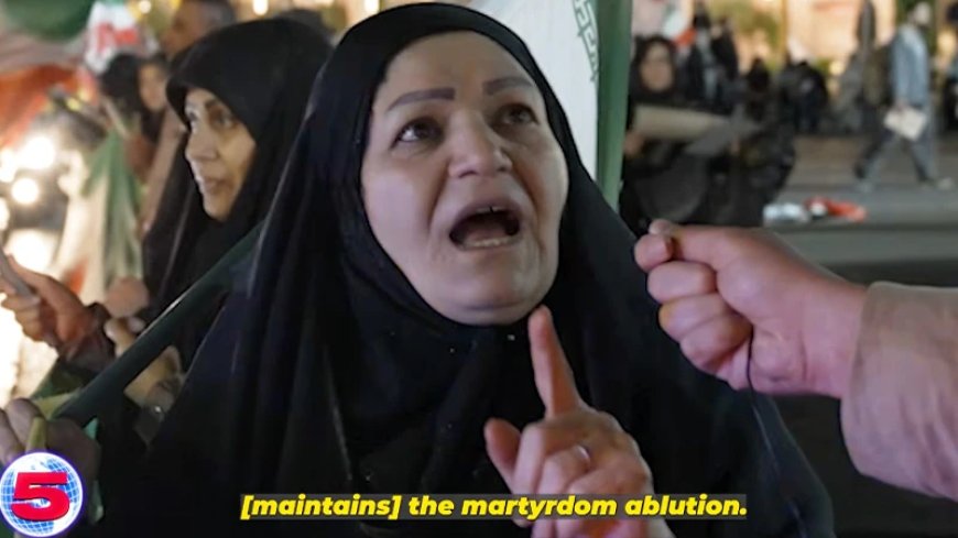 Death To America! US Journalist Documents Iranian Rally In Tehran