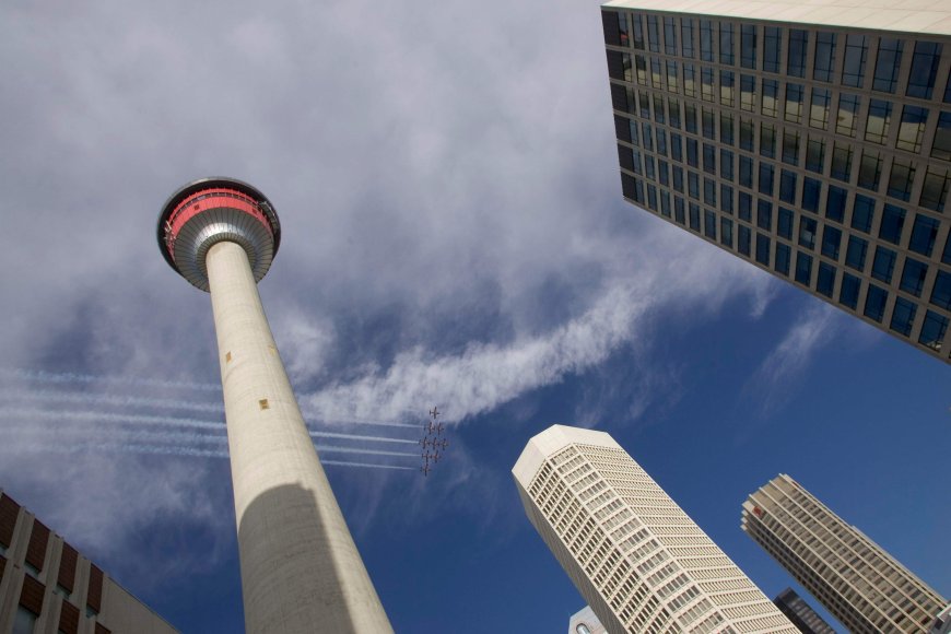 Snowbirds to make final flight at Grey Cup in Calgary