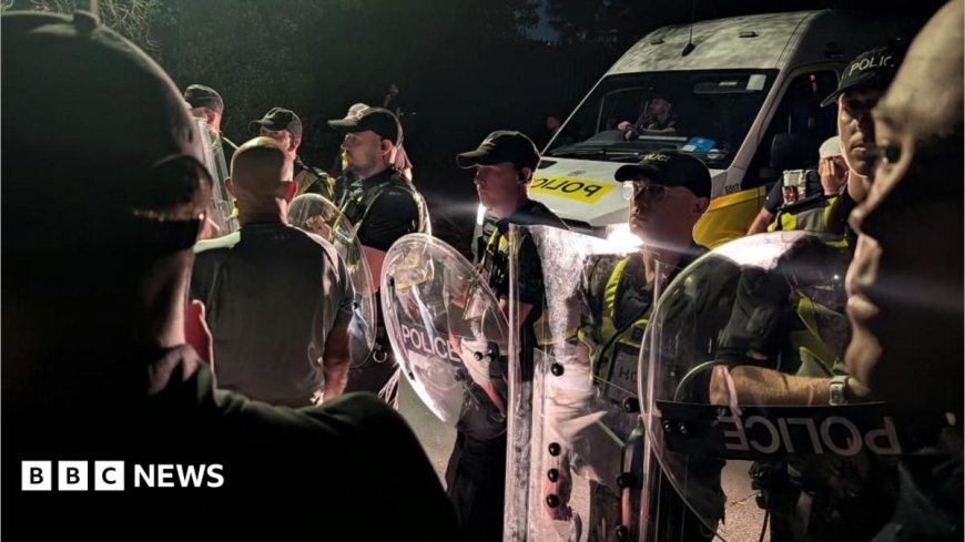 Protesters block roads in Portsmouth after 140 migrants rescued