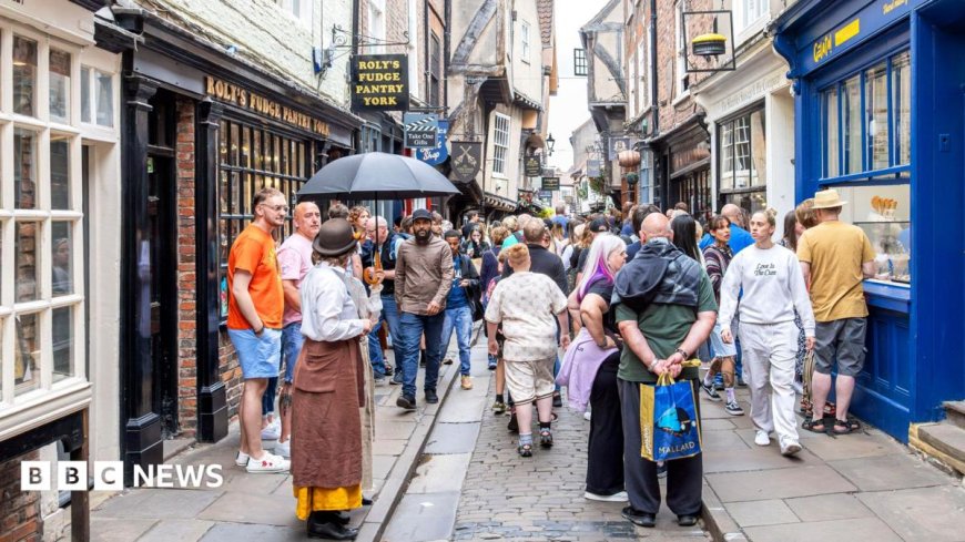 England's mayors to get power to impose tourist tax