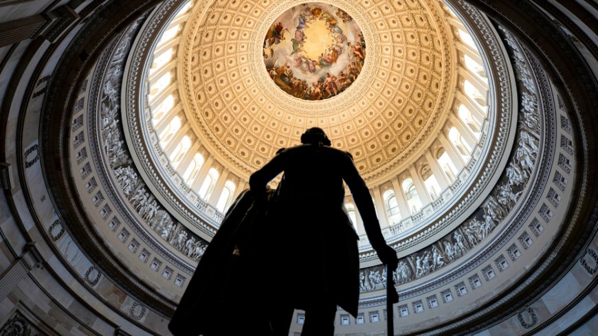 Trump dangles $5,000 checks as debt surges — but only if GOP can clear major midterm hurdle
