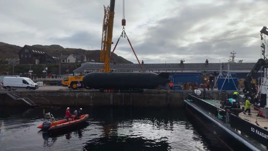 U.S. and UK navies successfully launch 3,700-pound submarine-sinking torpedo from robotic drone submarine in historic first