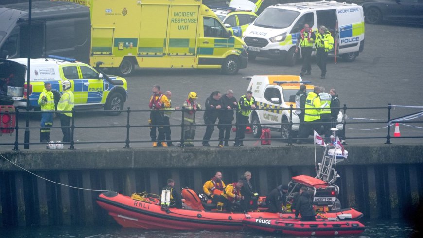 Three teenagers killed after car enters river