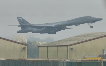 Did a terror plot trigger US bomber withdrawal from British air base?