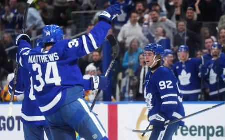 Gavin McKenna scores 1st NHL goal for Leafs
