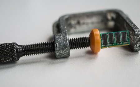 New Linux tech compresses memory in RAM, as RAM, for 452x speedup