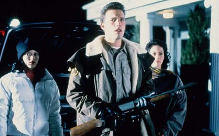 Ben Affleck's Cult Classic '90s Sci-Fi Horror Flop Is Streaming On Paramount Plus