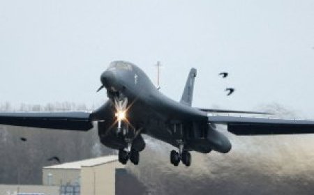 The Week: America’s Alarming Bomber Evacuation