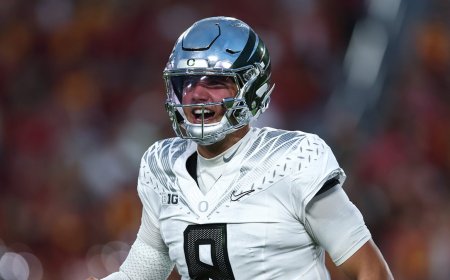 Oregons' Dylan Raiola To Make First Start For Ducks Against No. 21 UCLA