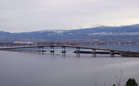 Second crossing debate resurfaces in Central Okanagan during B.C. election campaign