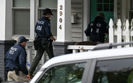 Congresswoman insists she will not be 'silenced' after federal agents raid her home