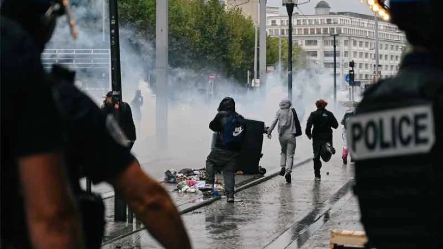 MUST-WATCH Thurs LIVE: France Is Literally On Fire! Islamic Uprising Torches Hundreds Of Catholic Institutions, Tune In Now For Latest Developments! Ukraine Launches New Russian Strikes In Defiance Of Trump! Plus, James Fishback & Mark Mitchell Join Jones LIVE!