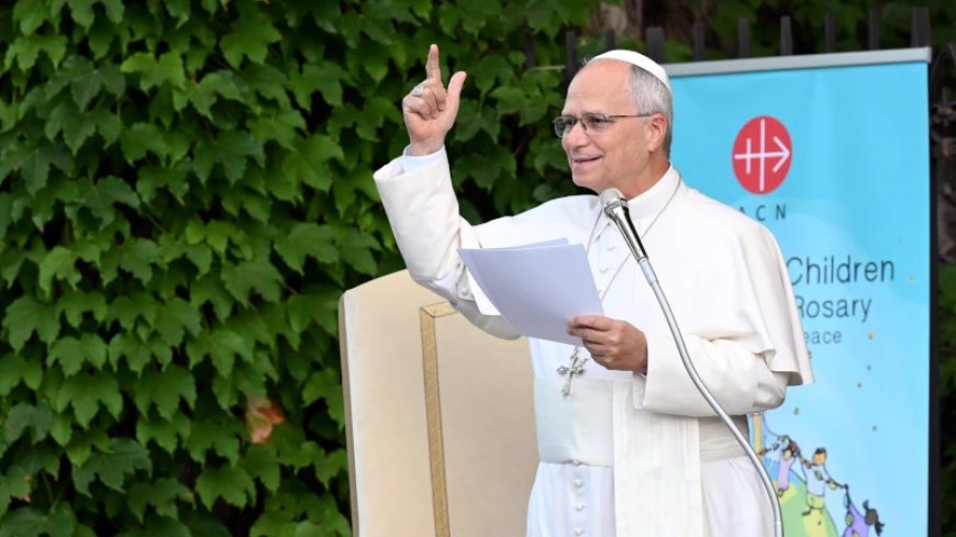 Pope Calls on Artists to Unite Against AI