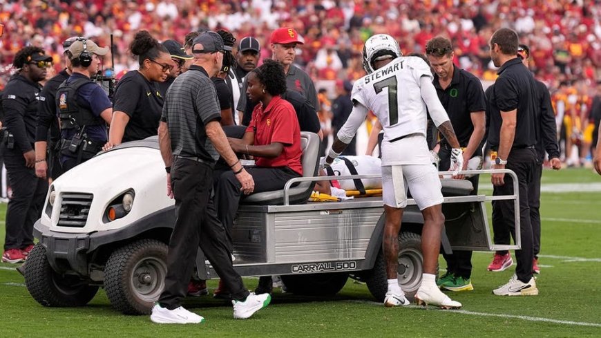 Hall of Famer praises Dan Lanning's 'perfect' response after Dante Moore was carted off following vicious hit