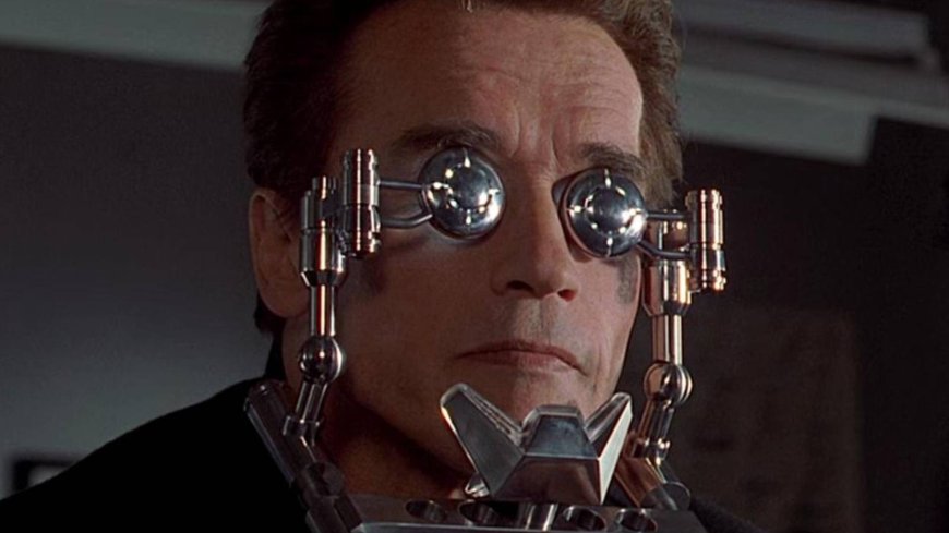 Audiences Hated Arnold Schwarzenegger's Sci-Fi Flop With Biblical Overtones More Than Critics