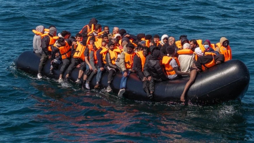 British Government Gives 1,000 Hijabs to Small-boat Migrants