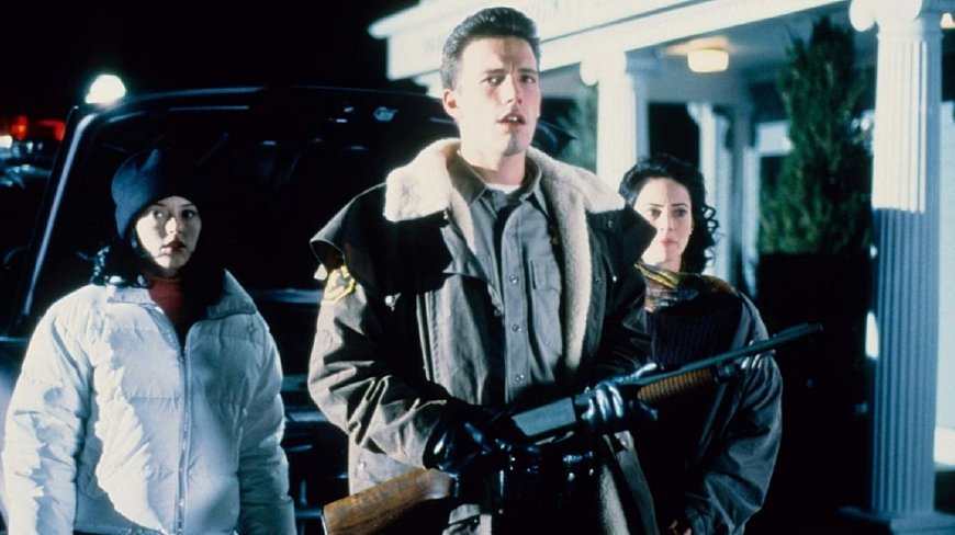 Ben Affleck's Cult Classic '90s Sci-Fi Horror Flop Is Streaming On Paramount Plus