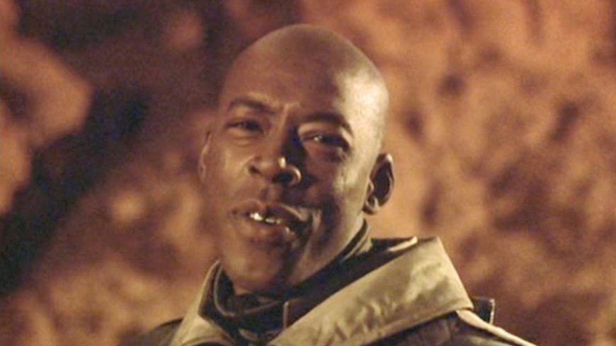 Ernie Hudson And Molly Ringwald's Forgotten Sci-Fi Bounty Hunter Movie Is Streaming For Free