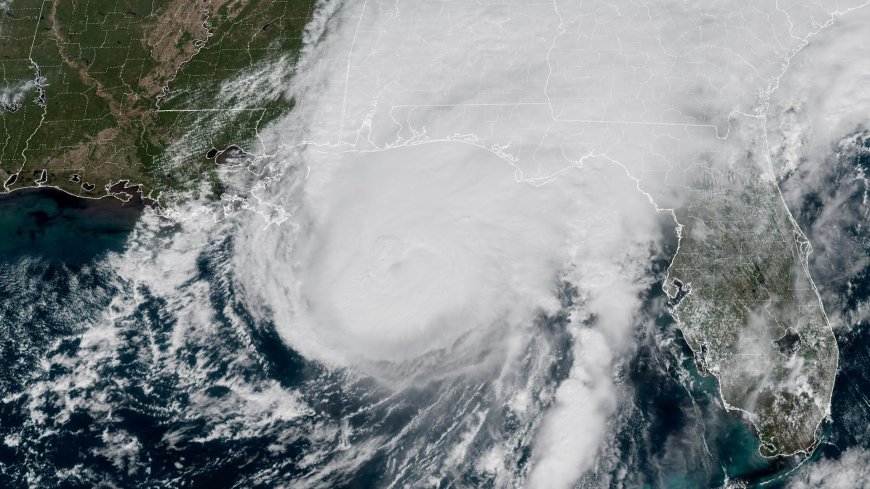 Hurricane Isaias closes in on US Gulf Coast