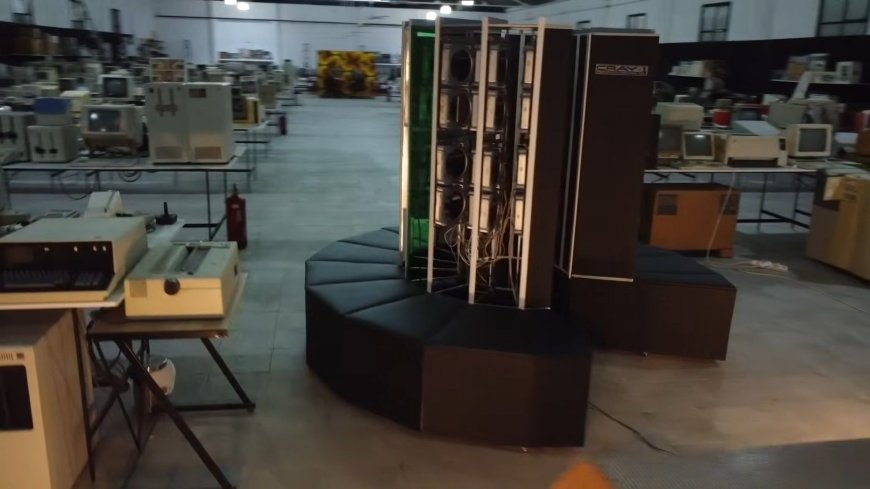 New Cray-1 supercomputer replica built with 30 vintage Mac Minis and packs 1.5 TFLOPS of compute