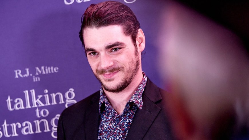 RJ Mitte, ‘Breaking Bad’ actor who played Walter White Jr., dies at 34