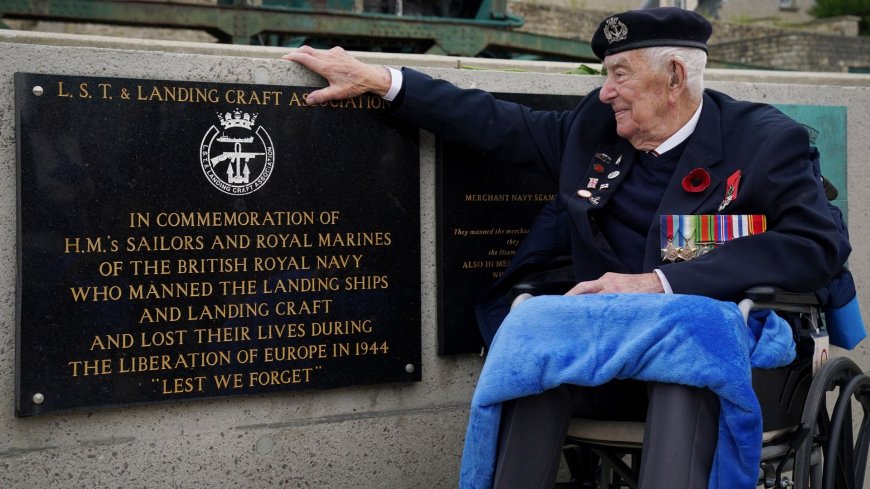 D-Day veteran remembered as 'great character with cheeky smile' after death aged 100