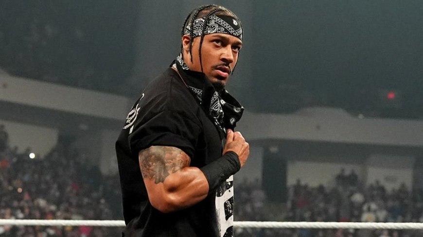 WWE's Carmelo Hayes lays down vicious attack on Solo Sikoa, aligns himself with fearsome 946 faction